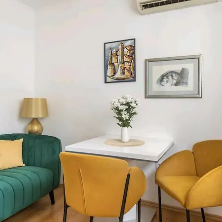 Around You Apartamento Split